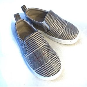 Semo Nemo the shoes. Made in Korea.